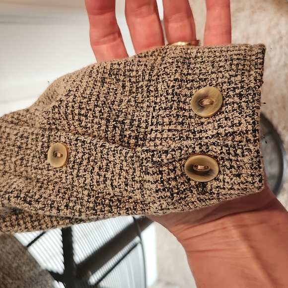 CHRISTOPHER & BANKS SIZE MEDIUM fully lined green & beige jacket. - Picture 5 of 11